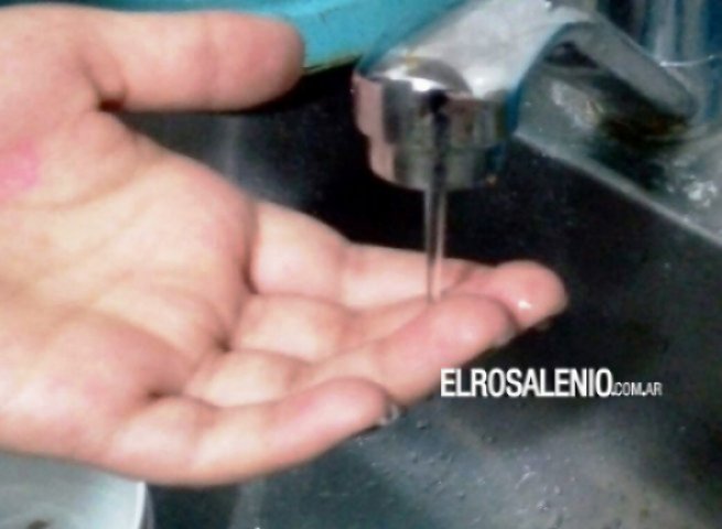ABSA dispone tres puntos de distribución de agua en los barrios ABSA dispone tres puntos de distribución de agua en los barrios