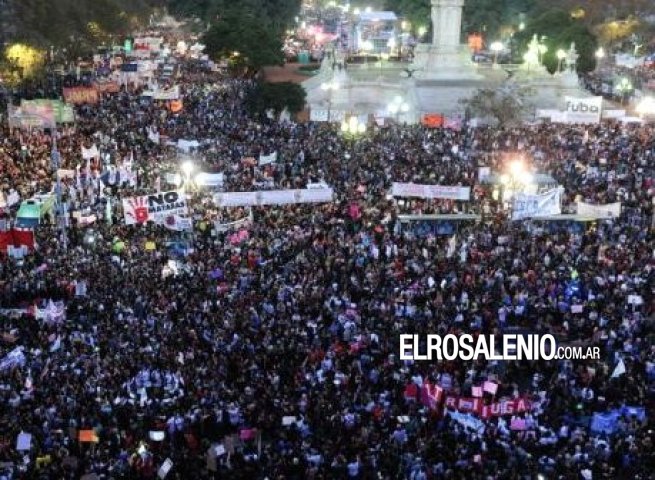Adhesión de la UNS al Paro Internacional de Mujeres Adhesión de la UNS al Paro Internacional de Mujeres