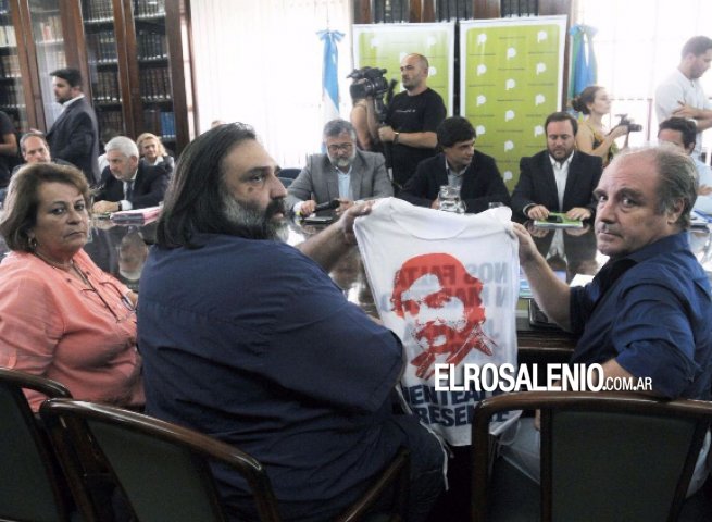 El FUD rechazó ofrecimiento y ratificó la medida de fuerza El FUD rechazó ofrecimiento y ratificó la medida de fuerza