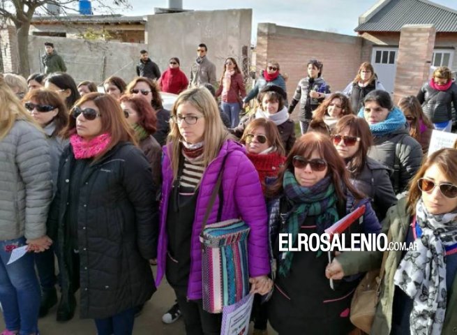 Los docentes se convocan en la Plaza Belgrano Los docentes se convocan en la Plaza Belgrano