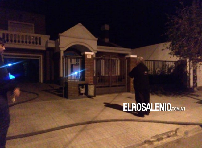 Bomberos asistieron a una familia por un incendio Bomberos asistieron a una familia por un incendio