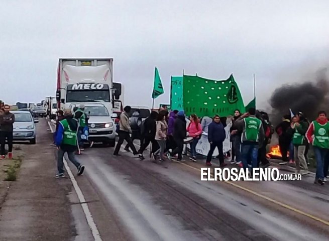ATE anunció que habrá cortes de ruta el próximo miércoles ATE anunció que habrá cortes de ruta el próximo miércoles