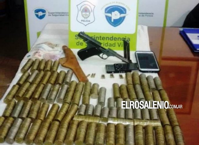Detuvieron a conductor que llevaba un arma en su camioneta