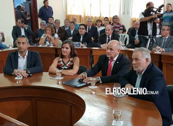 Uset envía en tiempo y forma el Presupuesto y la Fiscal Impositiva Uset envía en tiempo y forma el Presupuesto y la Fiscal Impositiva