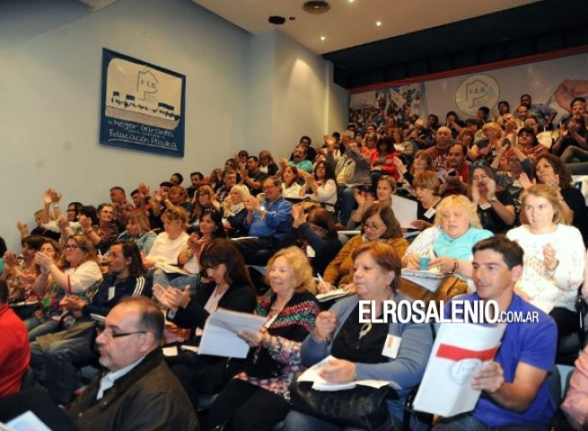 Los docentes aprueban un paro inminente para los próximos días Los docentes aprueban un paro inminente para los próximos días