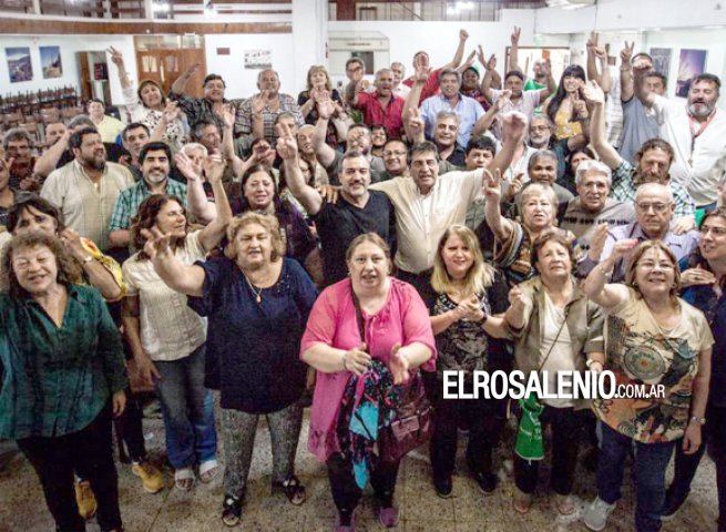 Hugo Godoy proclamado como candidato para un nuevo período Hugo Godoy proclamado como candidato para un nuevo período
