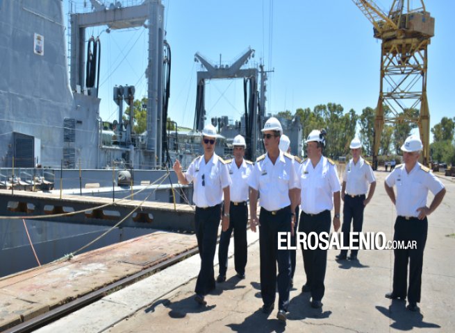 El Jefe del Estado Mayor General de la Armada recorrió obras en Puerto Belgrano