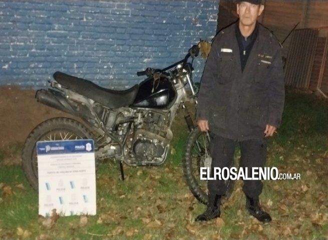 Policía recuperó una moto robada