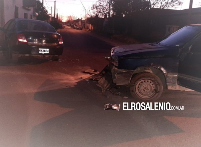 No dejó heridos un choque de dos autos en barrio El Trébol