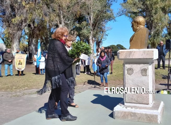 Uset encabezó este martes el acto homenaje a Domingo Faustino Sarmiento