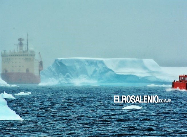 El Rompehielos Irízar continúa la Campaña Antártica de Verano