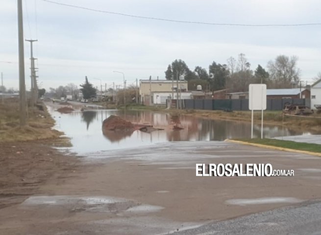 ABSA continúa hoy los trabajos para reparar el caño de Avenida Triunvirato