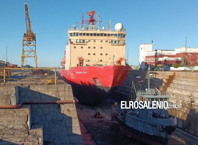 El Irizar se alista en Puerto Belgrano para su próxima campaña antártica