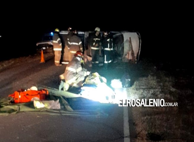 Vuelco de una camioneta en ingreso a Pehuen Co dejó heridos