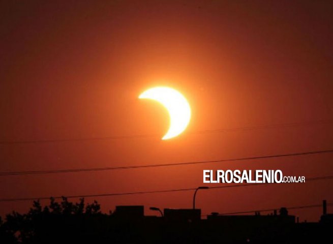 ¿A qué hora podría verse el eclipse solar desde Punta Alta?