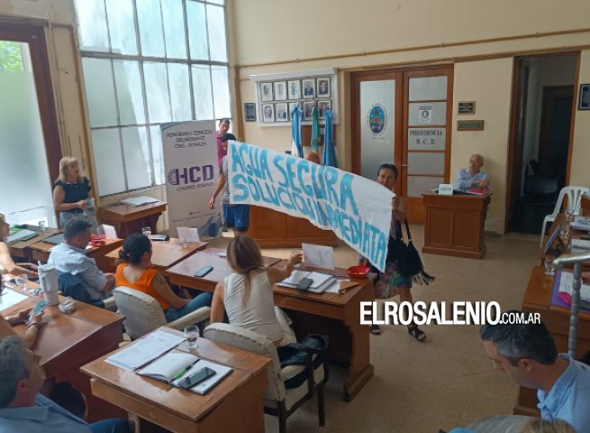 “Queremos agua ya” reclamaron ante ABSA, no fueron atendidos y fueron al Concejo Deliberante