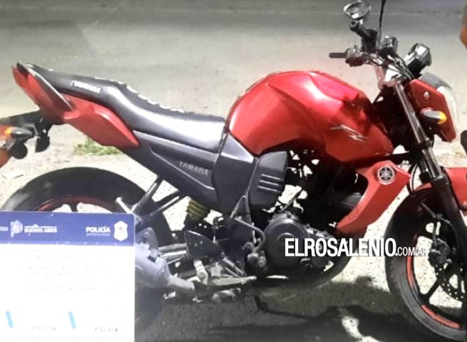 Dos menores intentaban robar una moto y quedaron aprehendidos