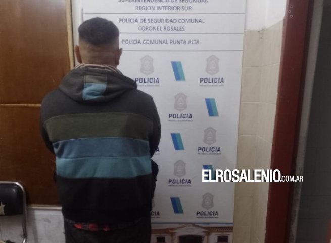 A botellazos, rompió los vidrios de un vehículo en el Boulevard Avellaneda