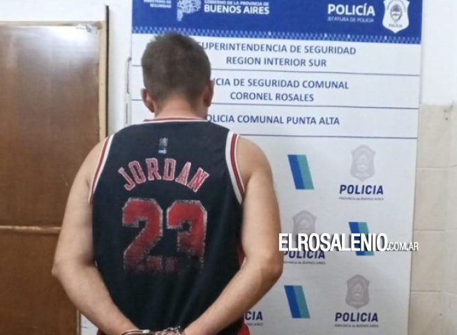 Amenazó a su madre, y a su hermano le pegó y le rompió un auto