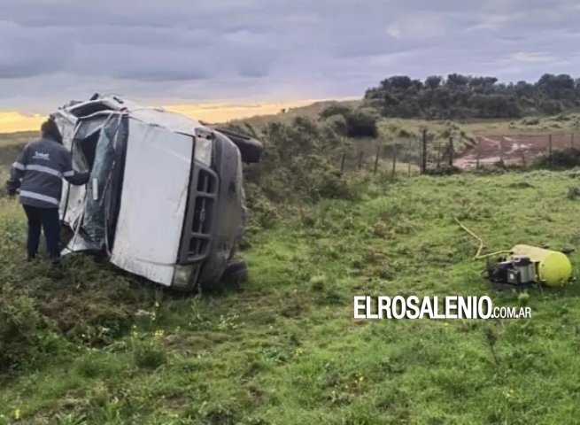  Tragedia en Villarino: murió un bahiense tras el vuelco de una camioneta 