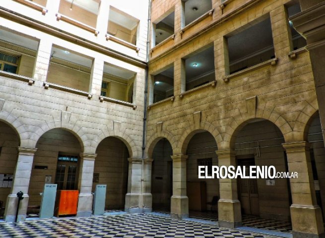 Condenan a un recluso por extorsionar a un hombre con fotos íntimas en Punta Alta