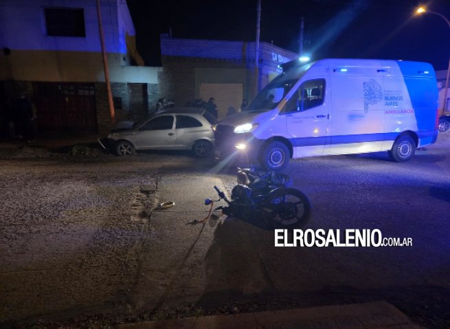 Permanece hospitalizada conductora de moto que protagonizó accidente