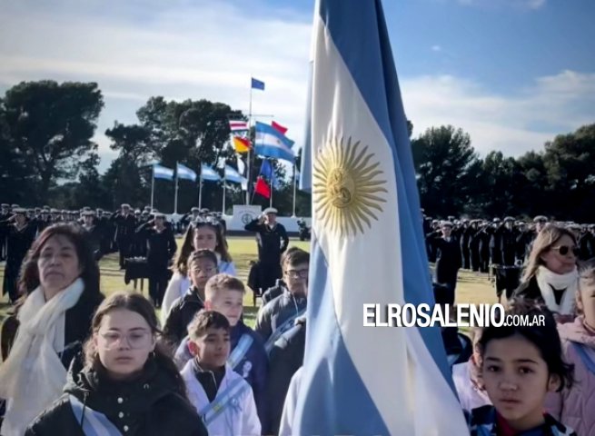Jura, entrega de espadas a militares y promesa de estudiantes