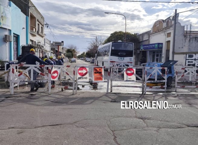 Por rotura de caño de agua, corte de calle en Brown y Urquiza