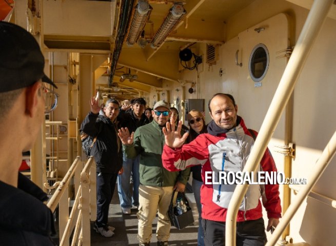 Cerca de 10.000 personas visitaron el Irízar en el Puerto de Bahía Blanca
