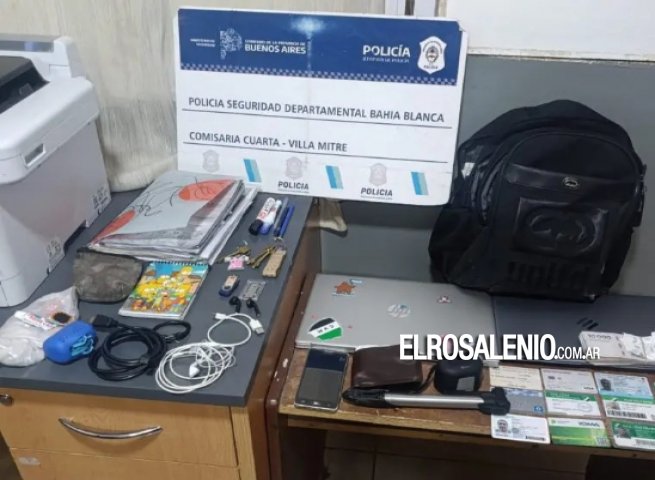 Lo atraparon con $800 mil en efectivo y una mochila repleta de objetos robados