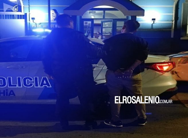 Una policía resultó herida al ser agredida por un sujeto que acechaba a su expareja
