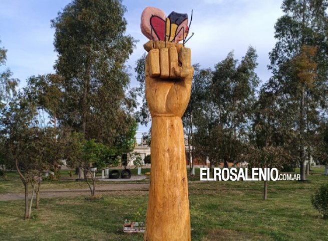 Inauguraron la primera escultura en el Paseo de las Mariposas