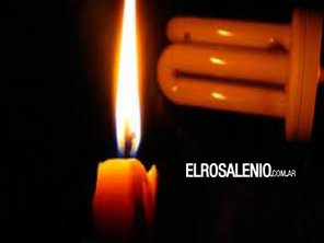 Por corte en línea de media tensión Ciudad Atlántida no tiene servicio de energía