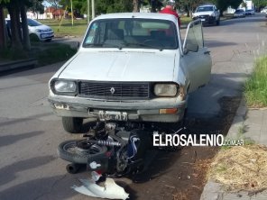 Siniestro vial entre auto y moto en Ciudad Atlántida