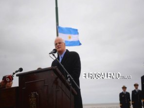 El Ministro de Defensa presidirá la ceremonia por el Crucero Belgrano
