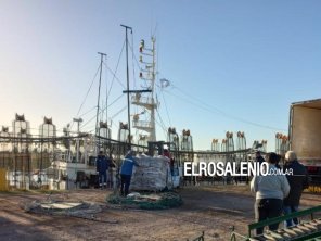 Se realizó la primera descarga de calamar en Puerto Rosales