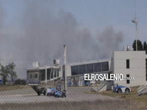 Evacuaron por precaución el Aeropuerto por un incendio de pastizales 