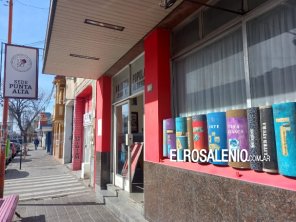 Biblioteca Popular y Centro Cultural Juan Bautista Alberdi en receso