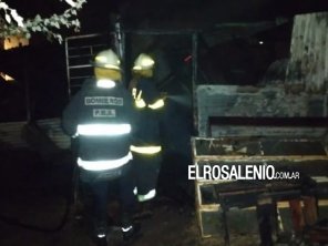 Pérdidas totales en el incendio de una casa del barrio Los Naranjos 
