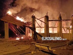Dolor e impotencia en la localidad de Pehuen Co tras el incendio de la Capilla Sagrada Familia