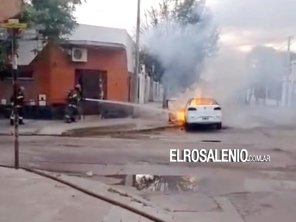 Incendio de un auto en Córdoba y Belgrano