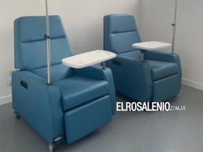 Rueda Femenina de Rotary Punta Alta donó sillón para oncología del hospital