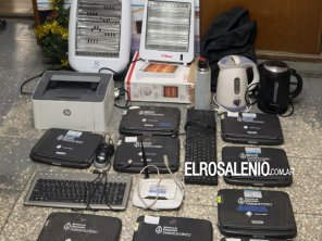 Encuentran en una obra en construcción computadoras y estufas robadas en escuelas