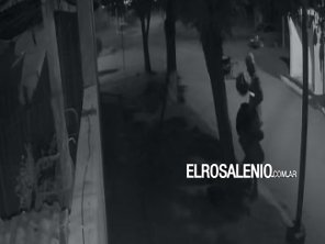 Vecinos reclaman que recolectores se llevan algunas bolsas y otras las dejan tiradas en el piso