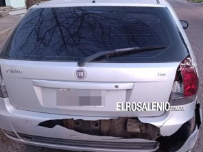 Circulaba en una moto con pedido de secuestro, huyó de la Policía y chocó contra un auto estacionado