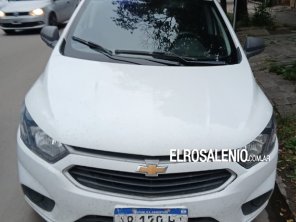A toda velocidad, un conductor pasó varios semáforos en rojo y dio positivo de cocaína
