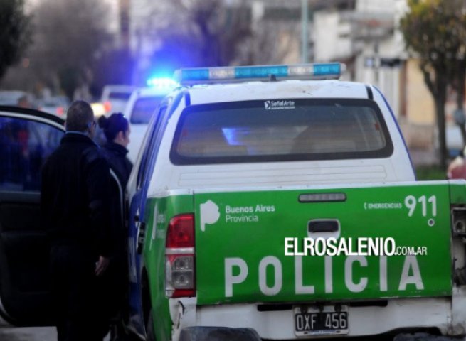 Dos detenidos por patear y morder a una mujer policía