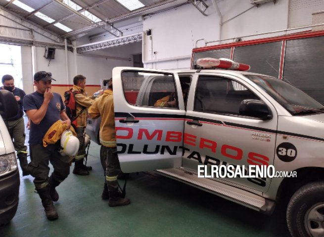 Bomberos rosaleños colaboraron en incendio de pastizales en Ruta 229