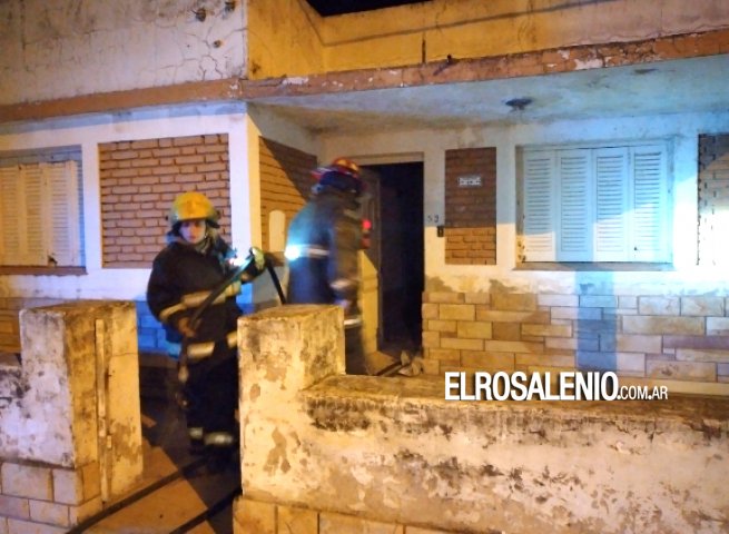 Bomberos, policía y discusión entre vecinos