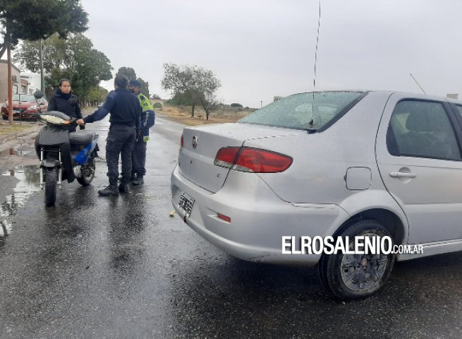 Ocupantes de una moto fueron derivados al H.N.P.B tras siniestro vial 